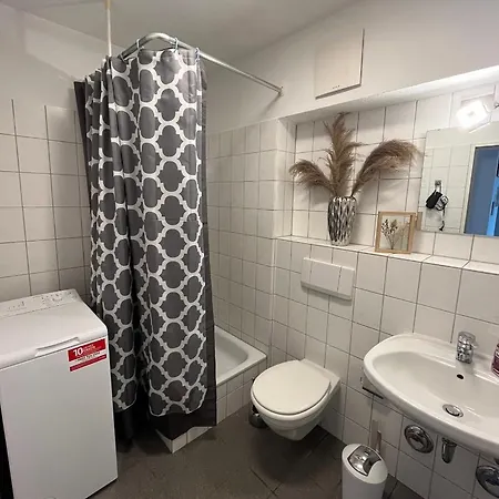 Apartment Mit Guten Anbindungen Maagdenburg Buitenkant foto